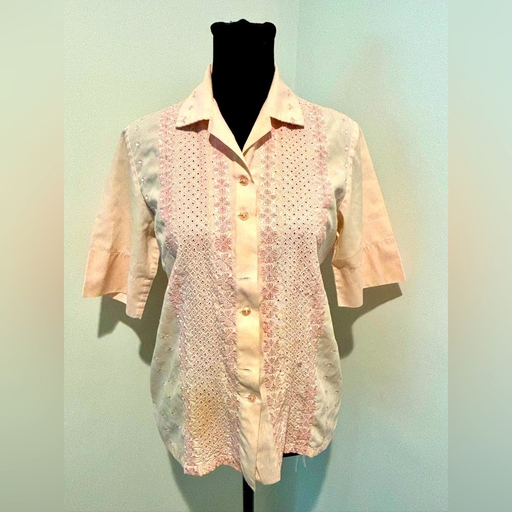 VINTAGE Jean Taylor Peach Pink Embroiderd Button Front S/S Pajama Top Small Fit - Picture 2 of 6